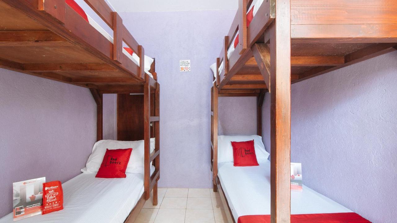 Bernwoods Extyn B&B Dormitory Iloilo City Exterior foto